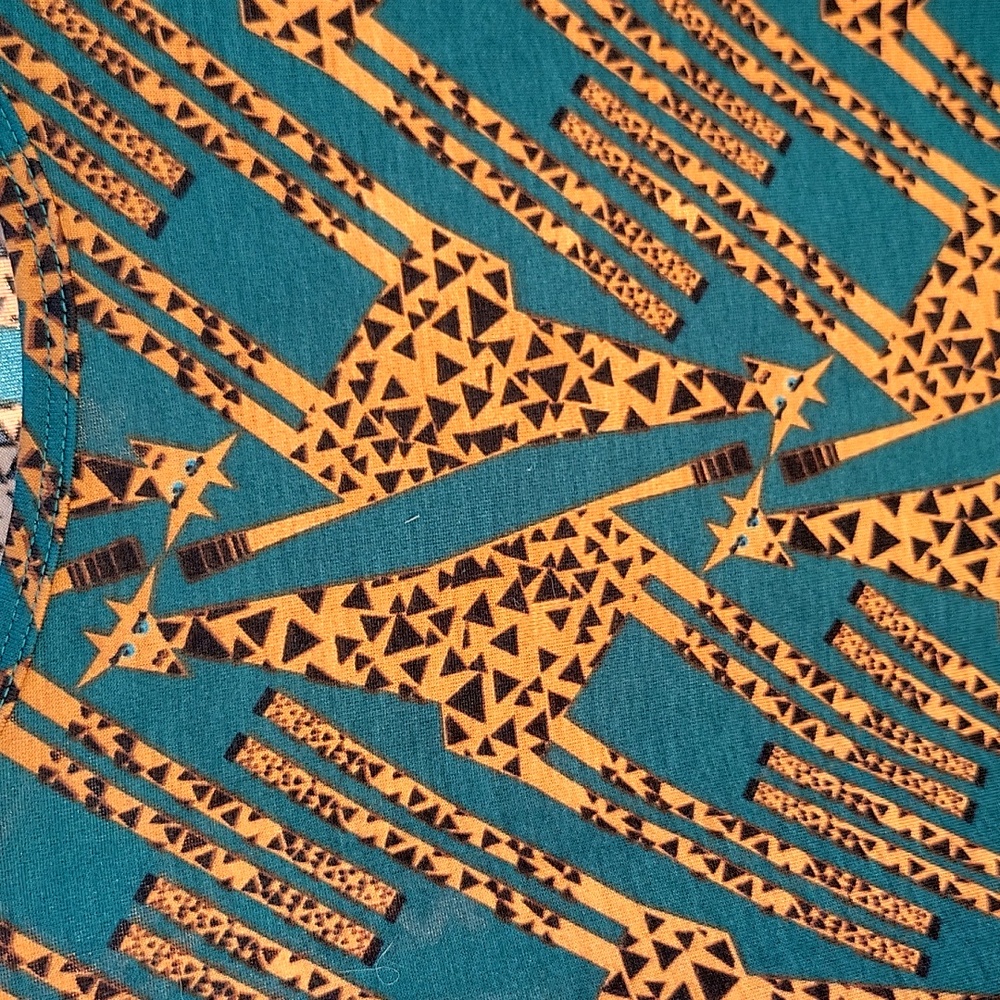 Lularoe 3XL Classic T 🦒 Giraffes - Picture 3 of 3